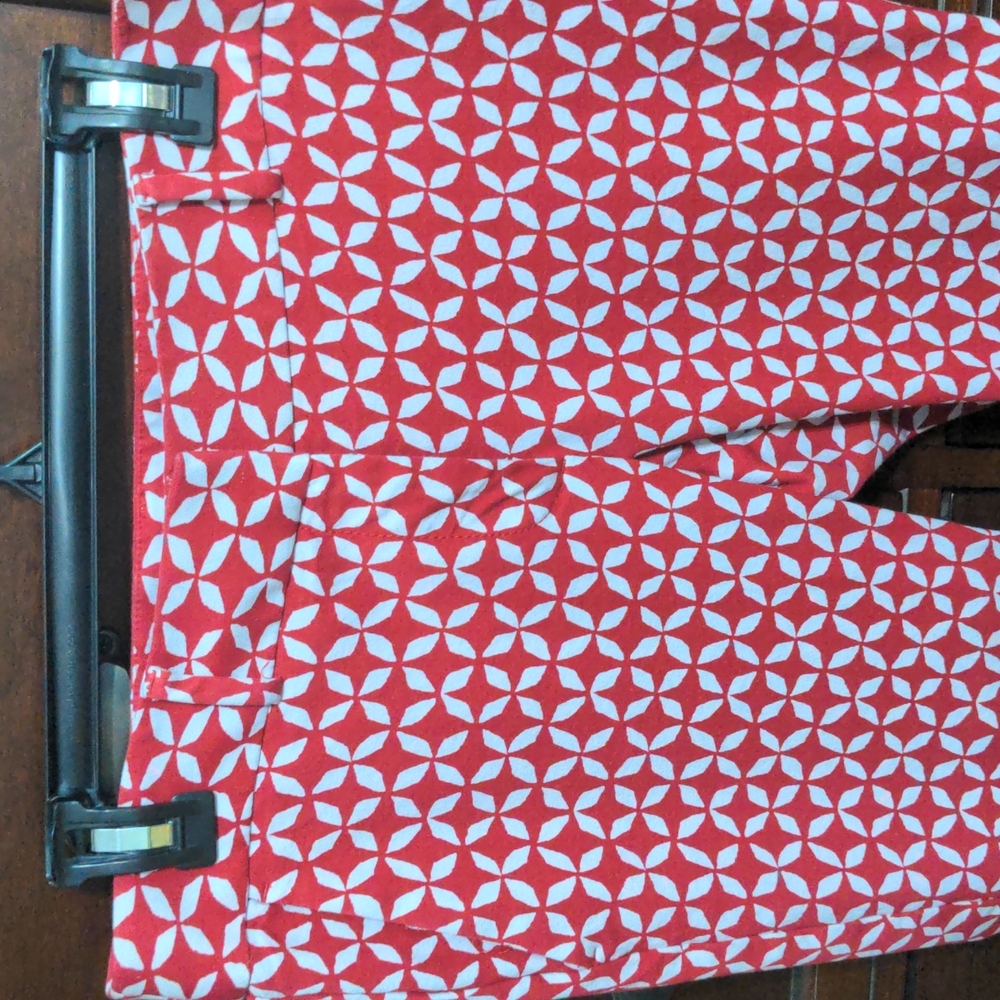 Ann Taylor Loft Women's Red & White Julie Skinny Pants. Size 6 P - Picture 2 of 7
